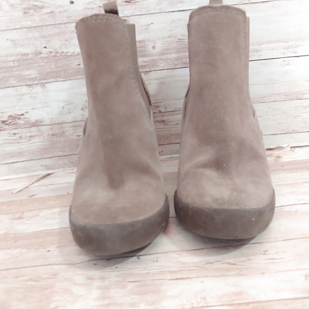 Pedro Garcia Taupe Suede Ankle Booties - Picture 7 of 16
